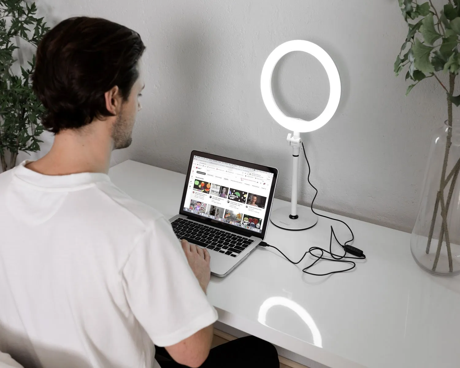 10" White LED Table Ring Light - Opaluxe (DEMO STOCK)