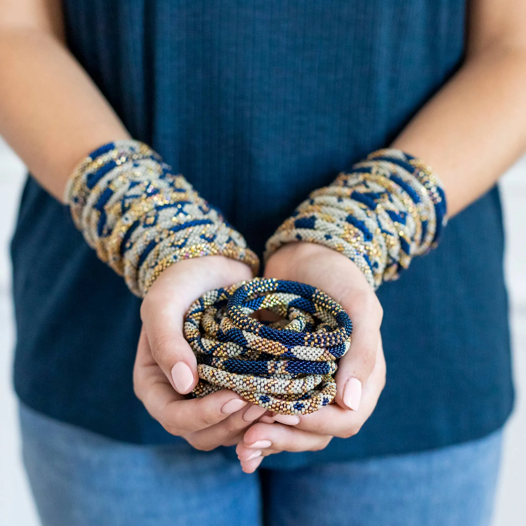 BLUE & GOLD ROLL ON BRACELET