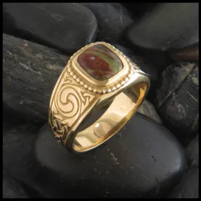 Churaich Ring with Stones in Gold