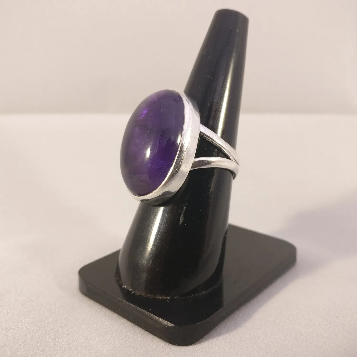 Deep Amethyst Plain Setting Ring | Size T | (925) Sterling Silver