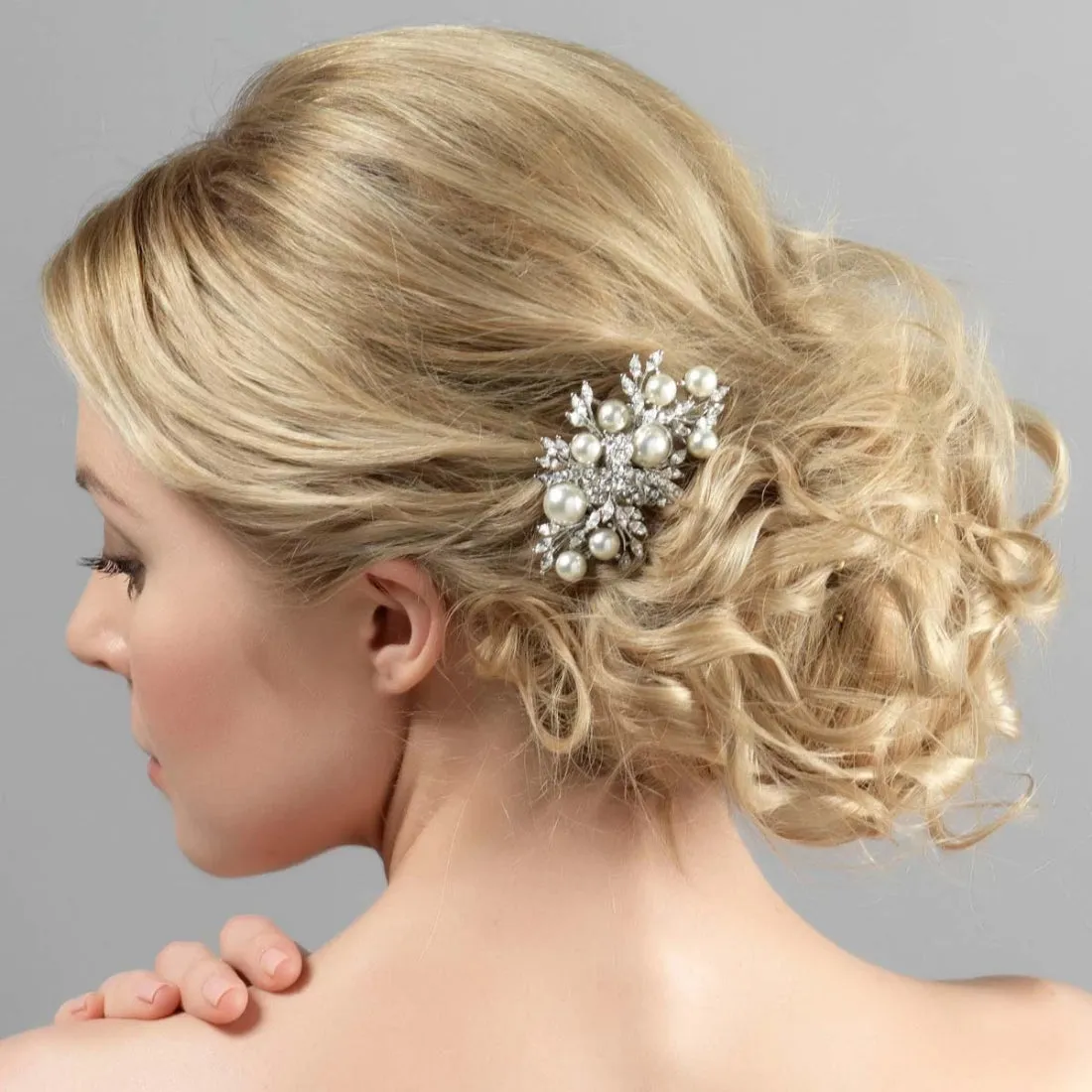 Enchanting Pearl Hair Comb