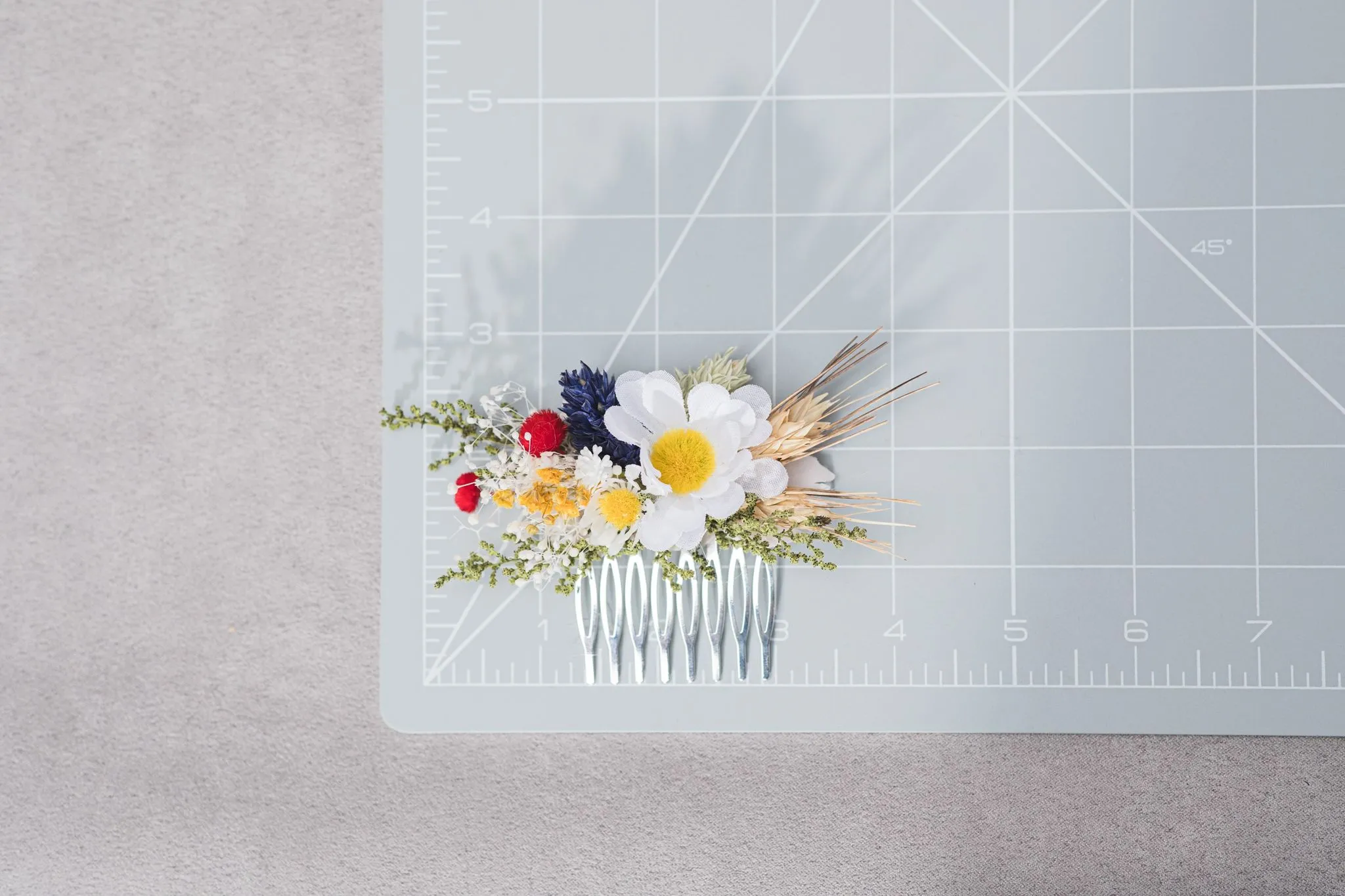 Folk style meadow flower hair comb Daisy hair comb 2021 Wedding headpiece Meadow dried flowers comb Bridal folk comb Magaela Customisable