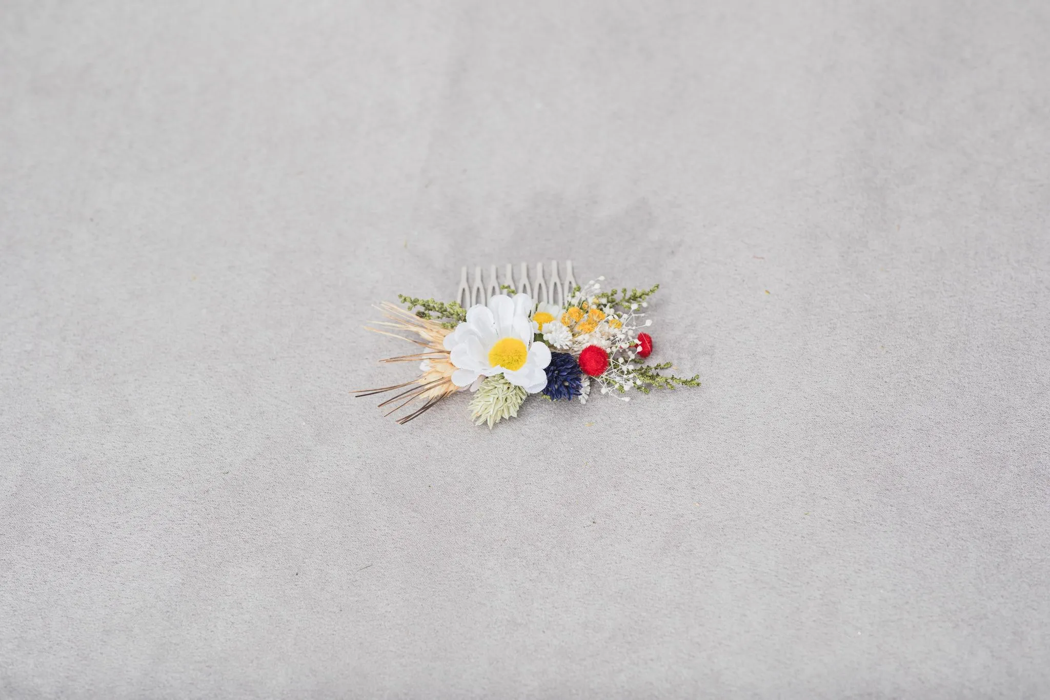 Folk style meadow flower hair comb Daisy hair comb 2021 Wedding headpiece Meadow dried flowers comb Bridal folk comb Magaela Customisable