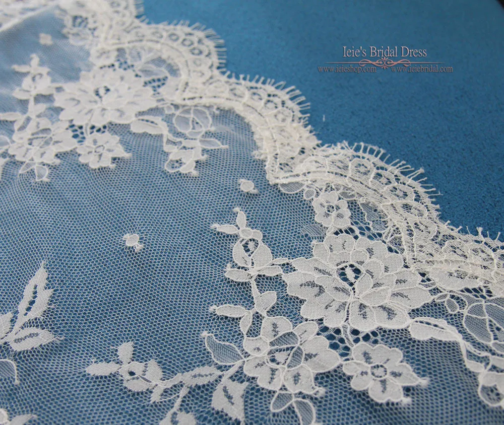 French Chantilly Floral Lace Veil in Fingertip Length VG1029