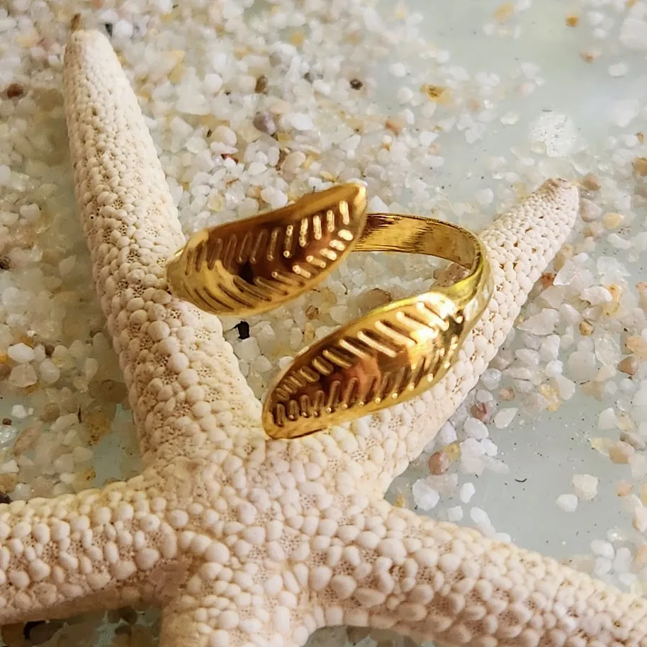 ISLAND RING - ADJUSTABLE GOLD WATERPROOF LEAF RING