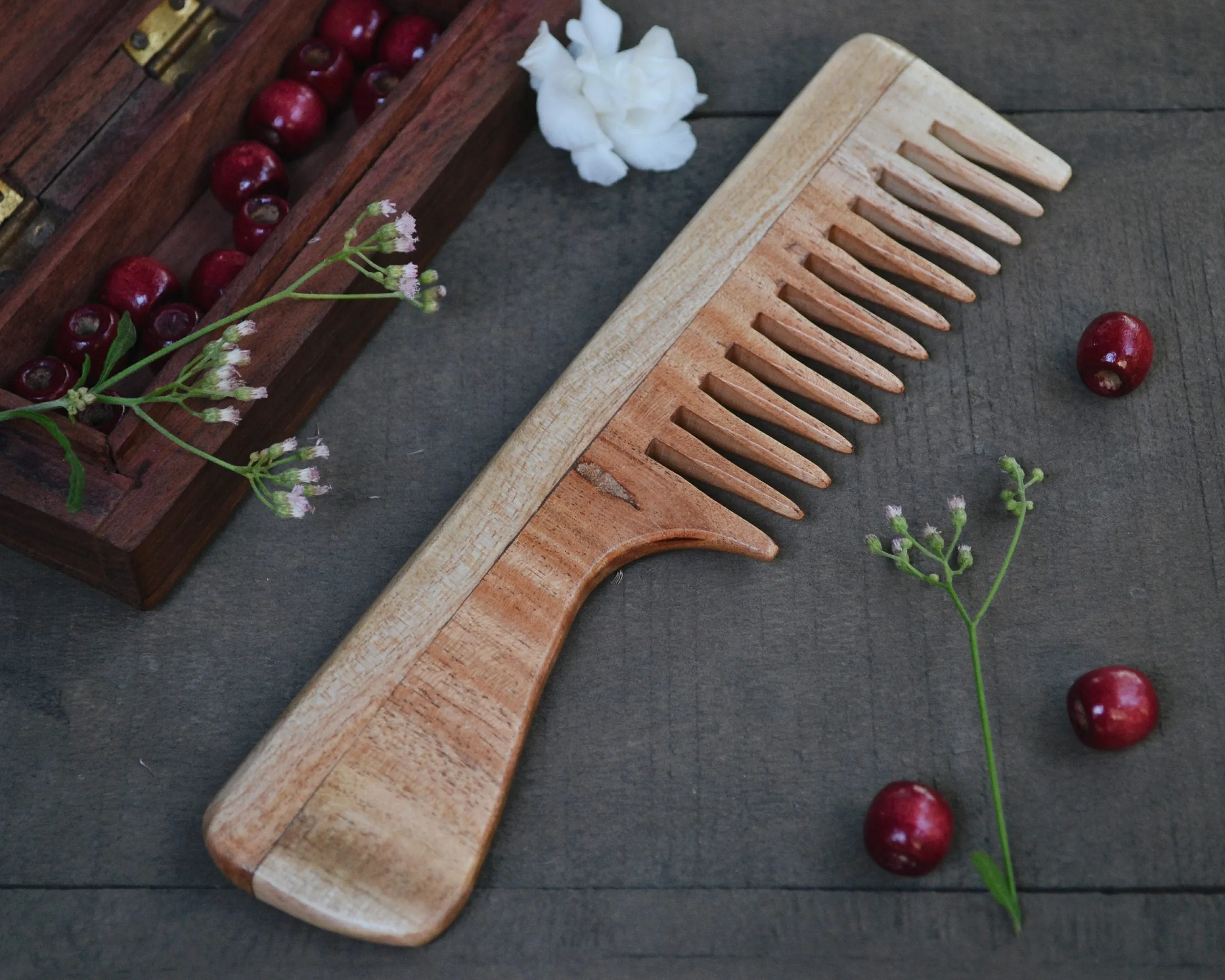 Neem Wood Hair Comb – Handle