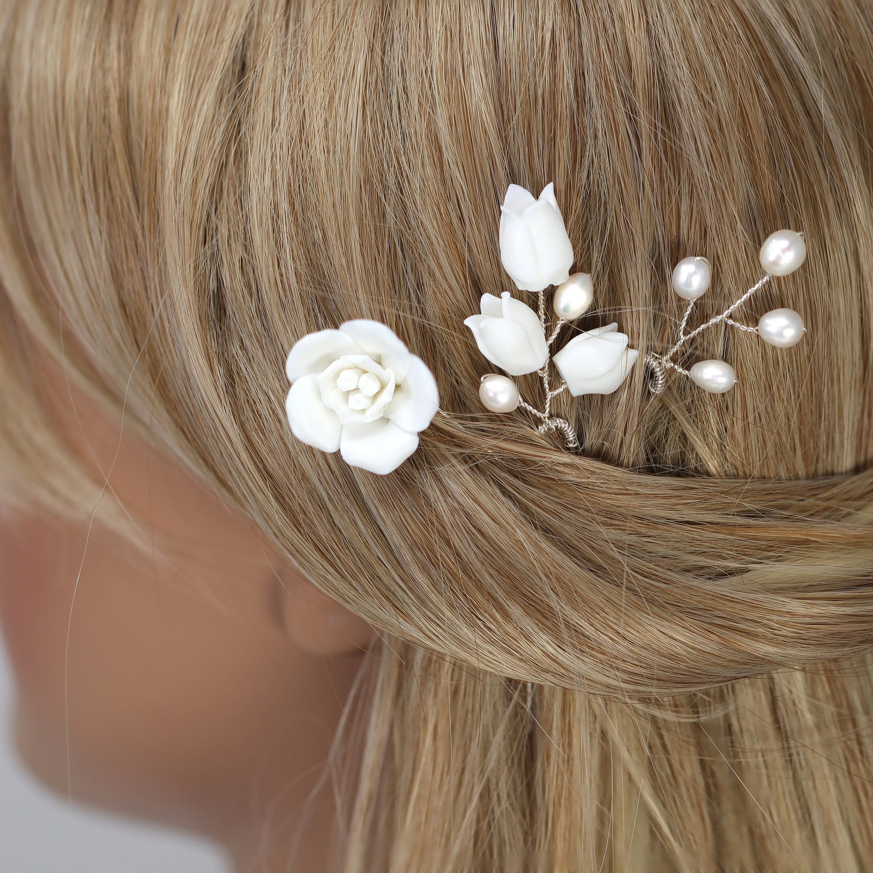 Set Of 3 Freshwater Pearl Dusted White Rose And Lily Blossom Hair comb, Bridal Hair Pins, Bridal Hair Accessories, Wedding Hair Accessory.