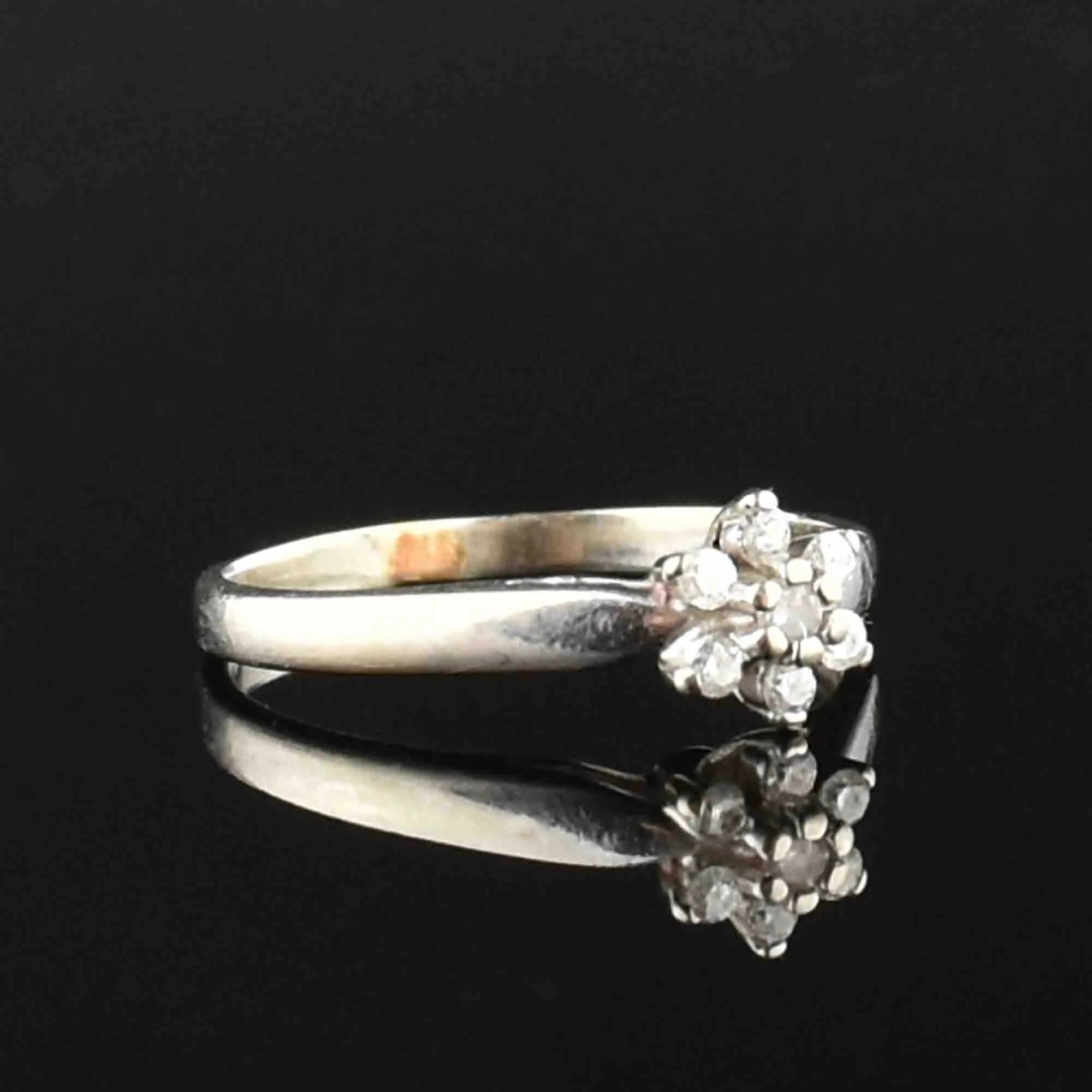 Vintage 10K White Gold Diamond Cluster Ring