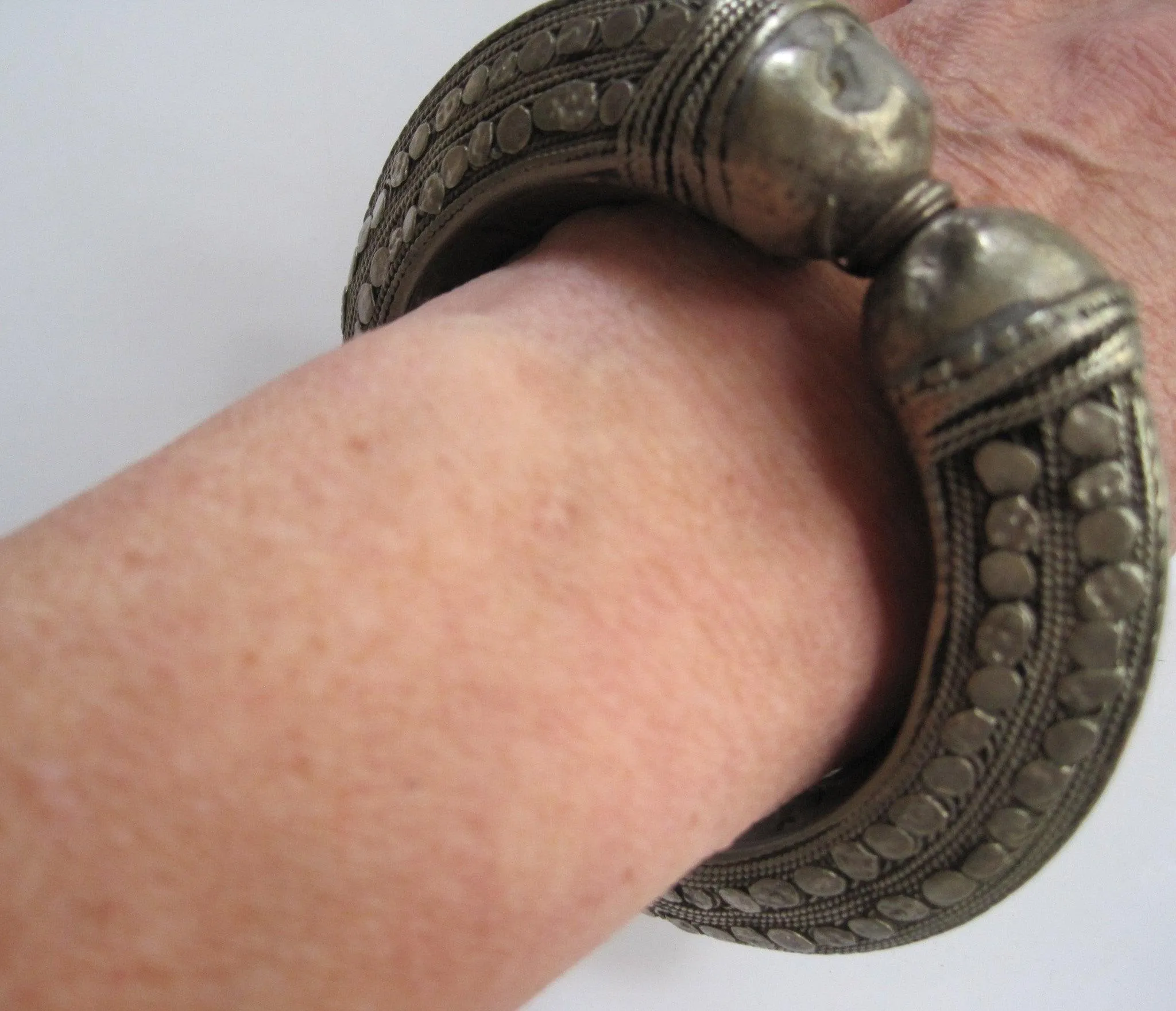 Vintage Bedouin Bracelet or Bangle from Yemen